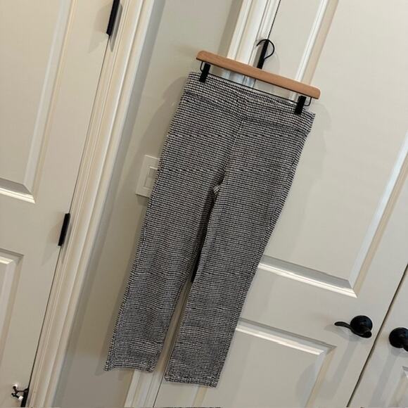 Free People Linen Blend Gingham Crop Pants Size: Small Color: Black/White - Picture 4 of 10